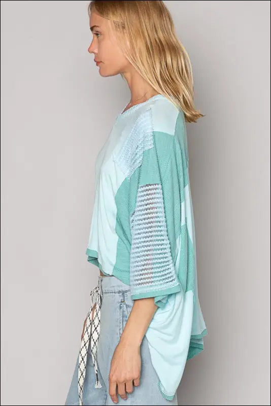 POL High-Low Contrast V-Neck Top