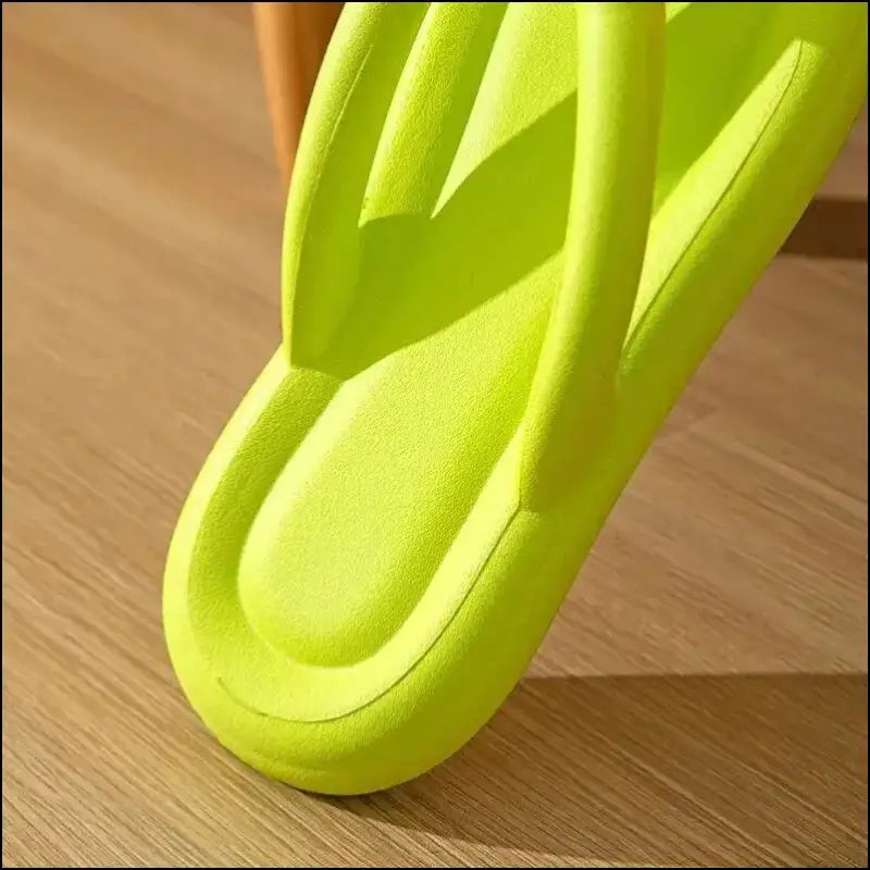 Soft Sole Platform Flip Flops for Women – Summer Beach Non-Slip Cloud Slippers Thick Clip Toe Bathroom Slides Sandals