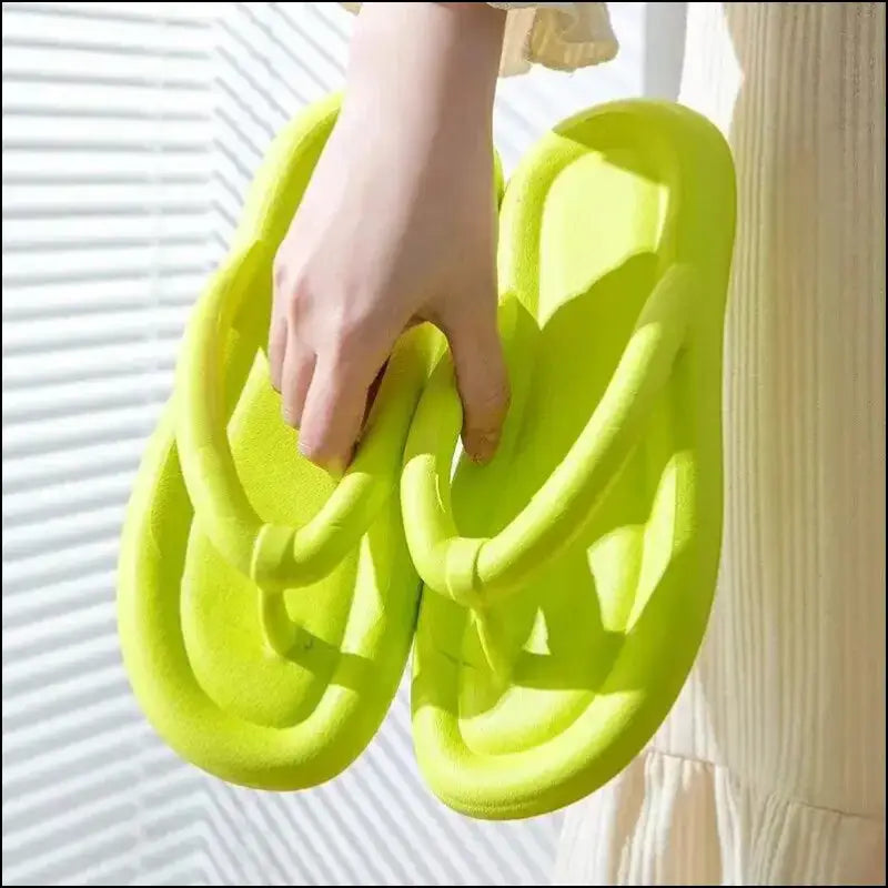 Soft Sole Platform Flip Flops for Women – Summer Beach Non-Slip Cloud Slippers Thick Clip Toe Bathroom Slides Sandals