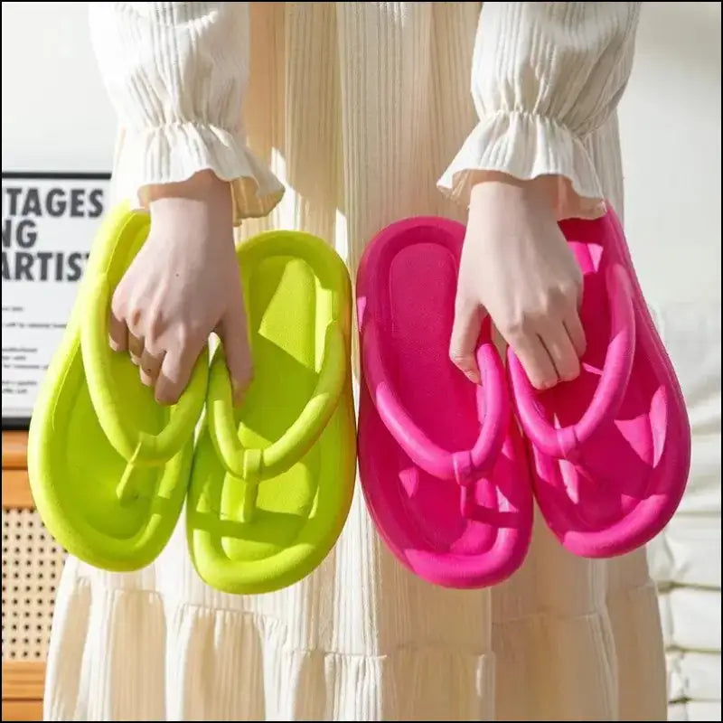 Soft Sole Platform Flip Flops for Women – Summer Beach Non-Slip Cloud Slippers Thick Clip Toe Bathroom Slides Sandals
