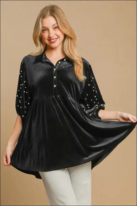 Umgee Pearl Detail Half Sleeve Velvet Babydoll Blouse - Black / S