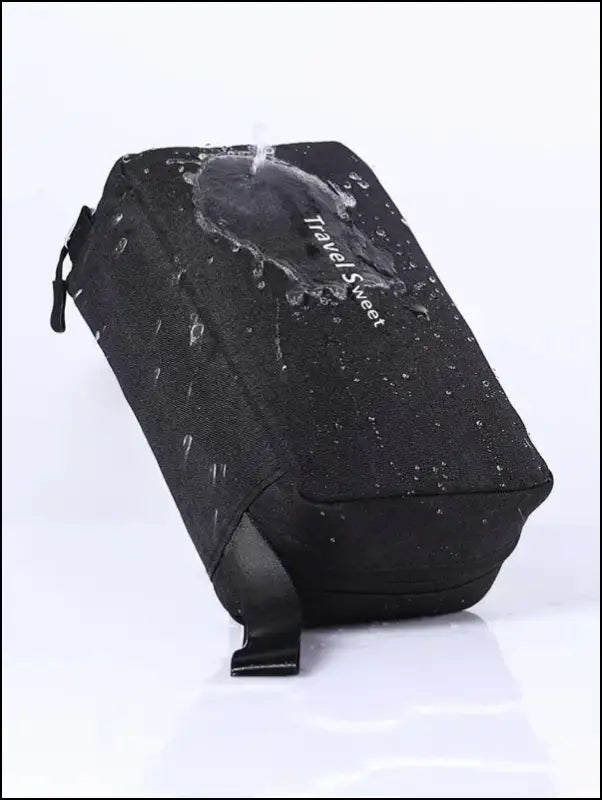 1PC High-Quality Travel Cosmetic Bag – Waterproof Toiletries Organizer Hanging Makeup for Men & Women - Black - Man