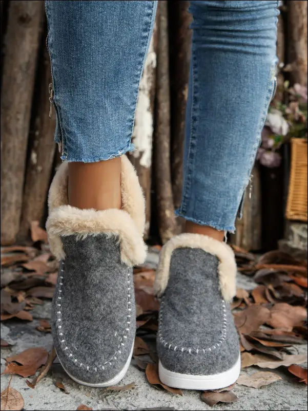 Furry Suede Round Toe Flat Sneakers - Gray / 36(US5)