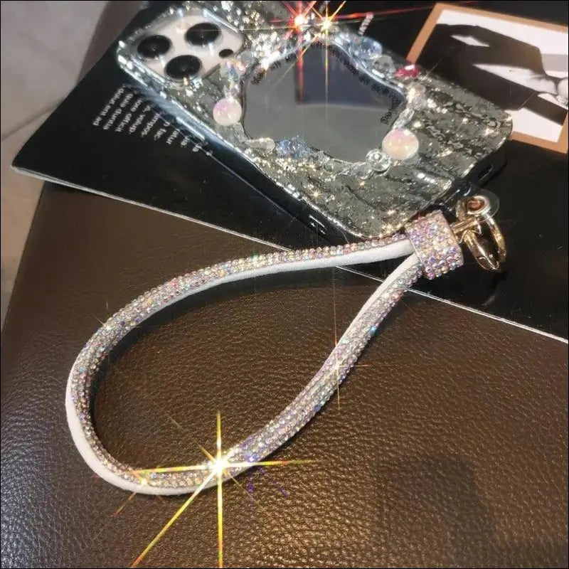 Luxury Rhinestone Mobile Phone Lanyard – High-End Diamond-Encrusted Antiloss Wrist Chain