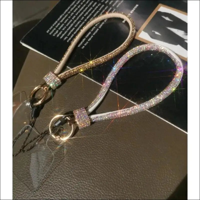 Luxury Rhinestone Mobile Phone Lanyard – High-End Diamond-Encrusted Antiloss Wrist Chain
