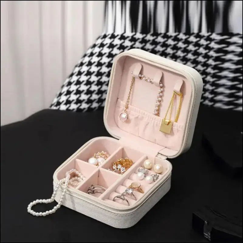 Portable Mini Jewelry Storage Box Travel Organizer Case Leather Earrings Necklace Ring Display
