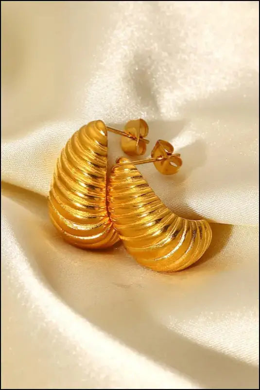 Shell Shore Spiral Stud Earrings - Gold / One Size