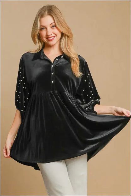Umgee Pearl Detail Half Sleeve Velvet Babydoll Blouse - Black / S