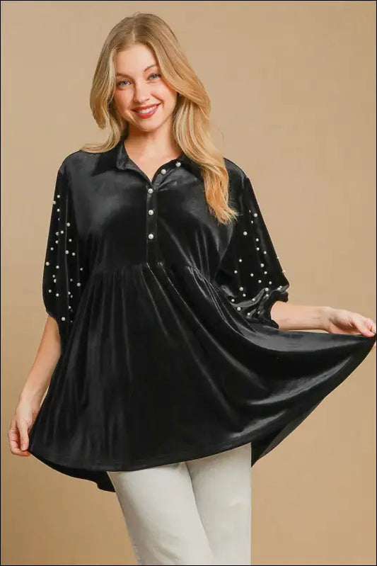 Umgee Pearl Detail Half Sleeve Velvet Babydoll Blouse - Black / S