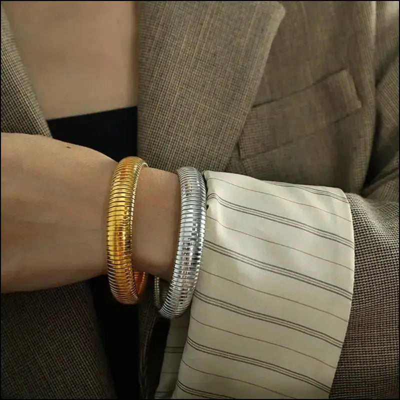 Waterproof 18K Gold Plated Stainless Steel Bracelet – Retro Elastic Thick Metal Polish Unisex Fashion Jewelry for Men