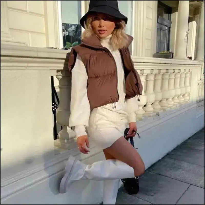 ’Women’s Short Cotton Down Vest - Warm Quilted Sleeveless Jacket for Autumn & Winter Outdoor Travel’ - And Women’s