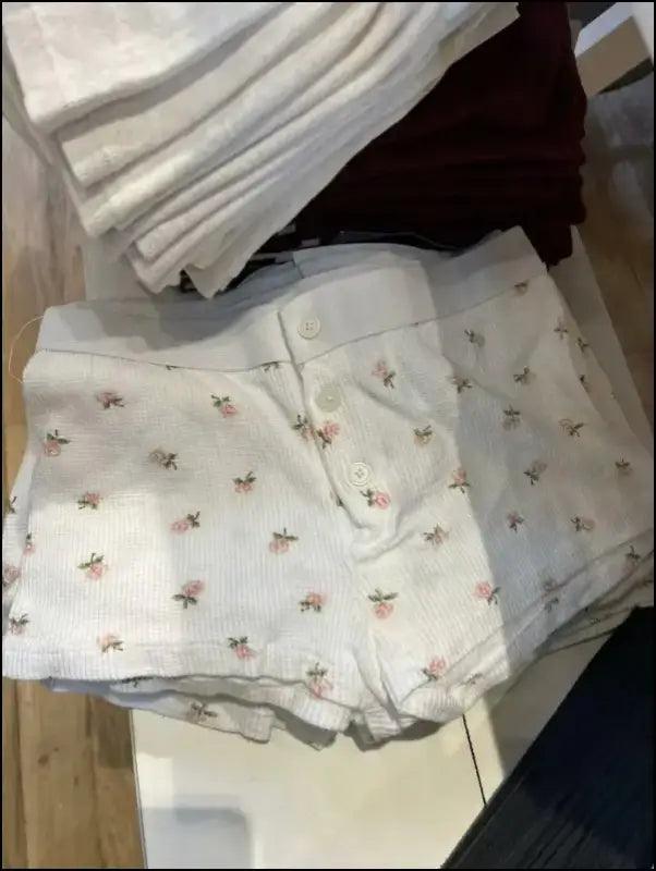 ’Women’s Vintage Low-Waist Cotton Shorts - Soft Button-Front Chic Summer Bottoms (2023)’ - color27 / One Size