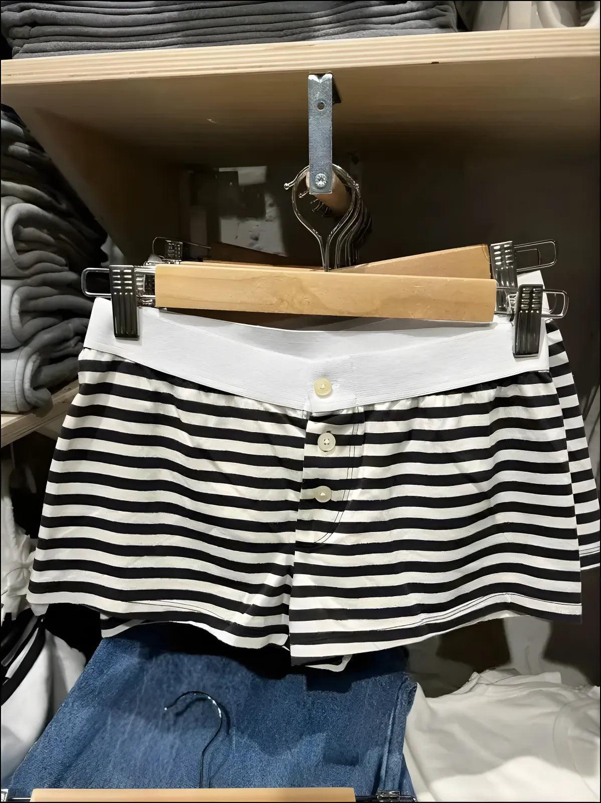 ’Women’s Vintage Low-Waist Cotton Shorts - Soft Button-Front Chic Summer Bottoms (2023)’ - color50 / One Size