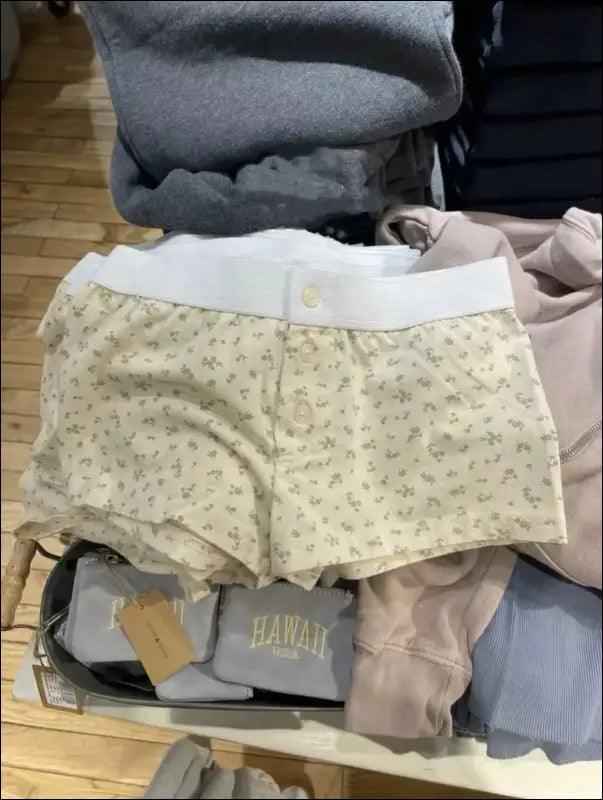 ’Women’s Vintage Low-Waist Cotton Shorts - Soft Button-Front Chic Summer Bottoms (2023)’ - Women Boxer