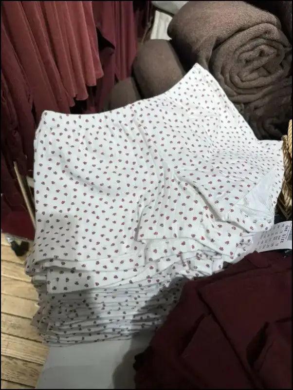 ’Women’s Vintage Low-Waist Cotton Shorts - Soft Button-Front Chic Summer Bottoms (2023)’ - color20 / One Size