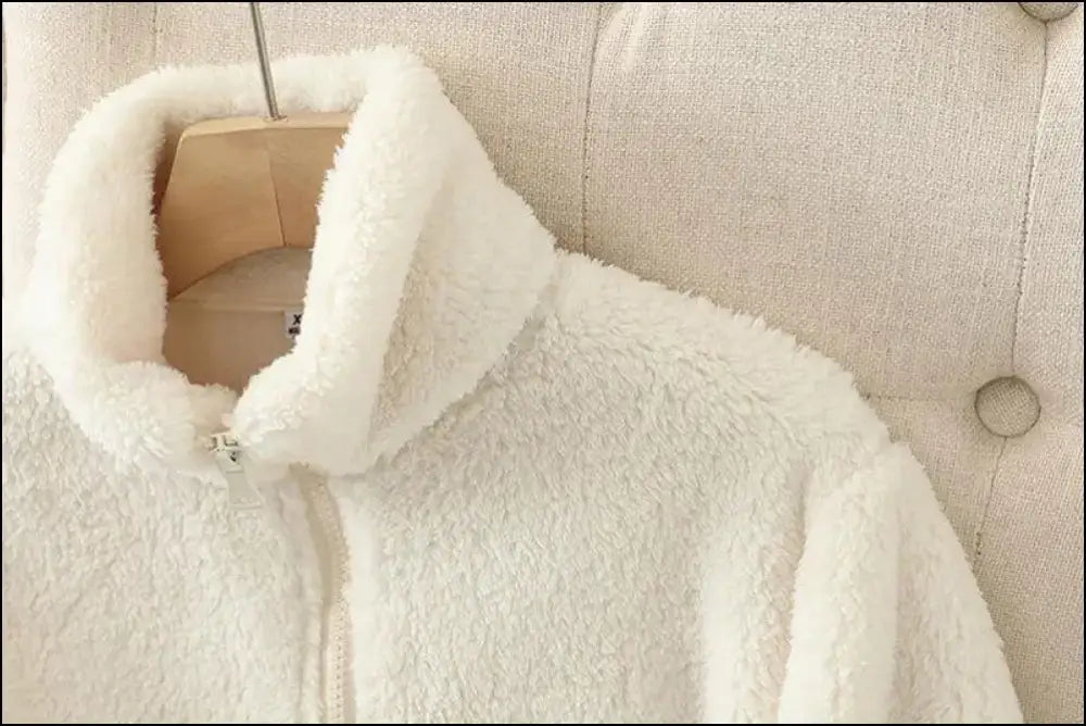 ’Women’s Winter Fleece Coat – Ultra-Warm Double-Sided Coral & Polar Jacket for Cozy Style!’ - Women’s winter